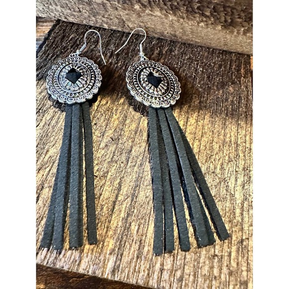 Boho Hippie Western Conch Tribal Silver Drop Wire Earrings, Black Leather, Gift - Picture 6 of 9